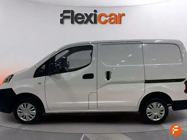Usado Nissan NV200 90 CV (66 kW) 2019 Blanco Monovolumen