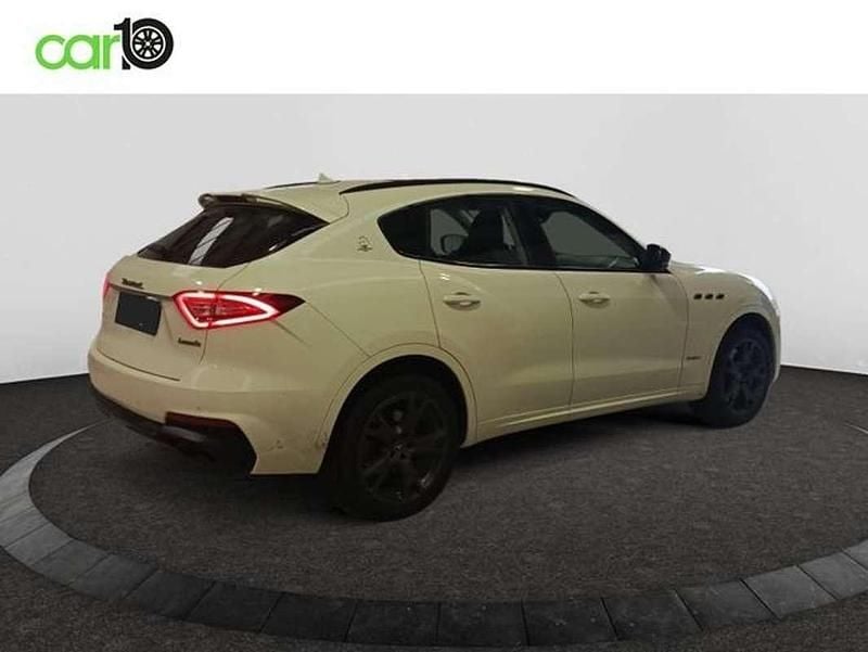 Usado Maserati Levante 275 CV (202 kW) 2020 Blanco SUV