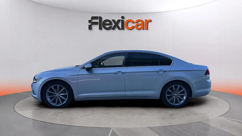 Usado VW Passat Advance 150 CV (110 kW) 2019 Gris Berlina