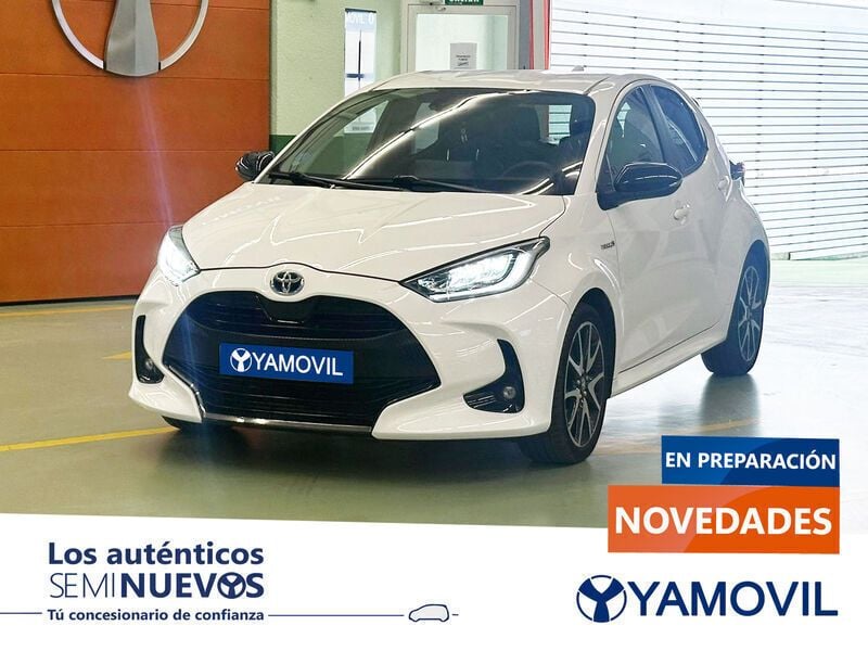 Blanco Usado 2021 Toyota Yaris Hybrid Style Berlina | 19.250 € (Precio justo) - Imagen 1/4