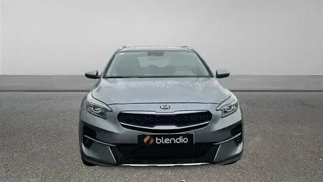 Usado Kia XCeed 120 CV (88 kW) 2020 Gris SUV