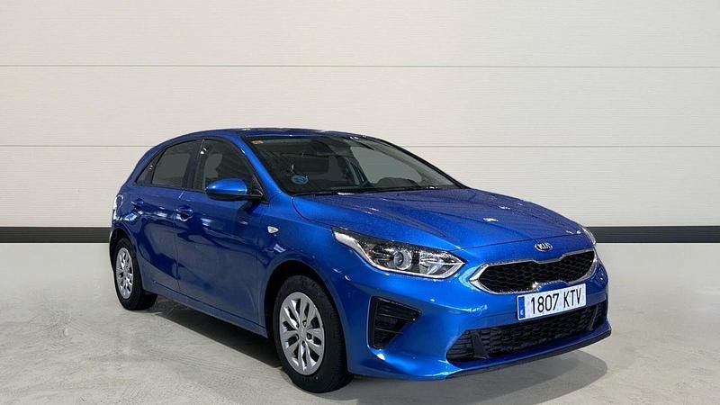 Usado Kia Ceed 100 CV (73 kW) 2019 Azul Utilitario