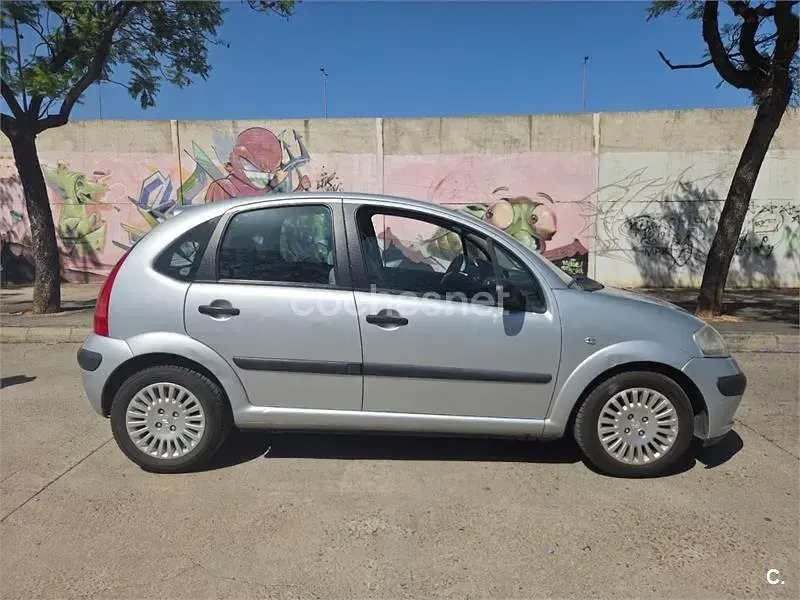 Usado Citroën C3 70 CV (51 kW) 2005 Gris / plata Berlina