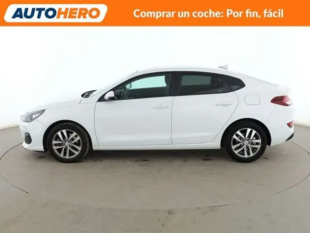 Usado Hyundai i30 120 CV (88 kW) 2020 Blanco Utilitario