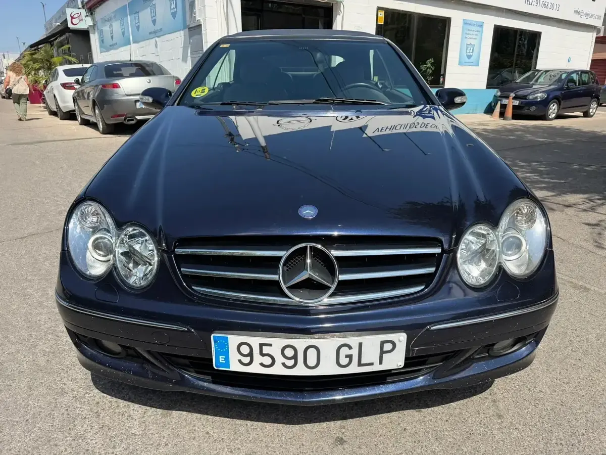 Usado Mercedes CLK320 Avantgarde 224 CV (164 kW) 2009 Azul Descapotable