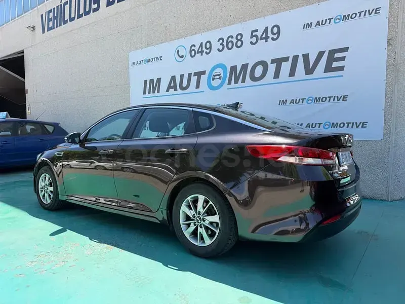 Usado Kia Optima 141 CV (103 kW) 2016 Negro Berlina