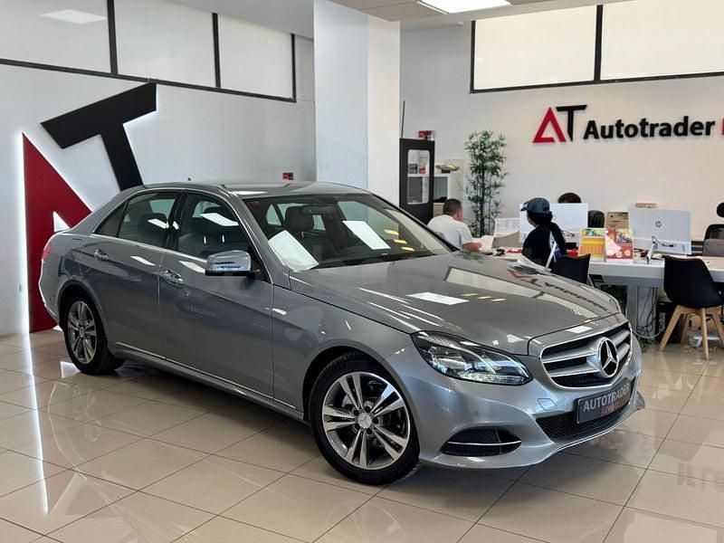 Usado Mercedes E200 136 CV (100 kW) 2013 Gris / plata Berlina