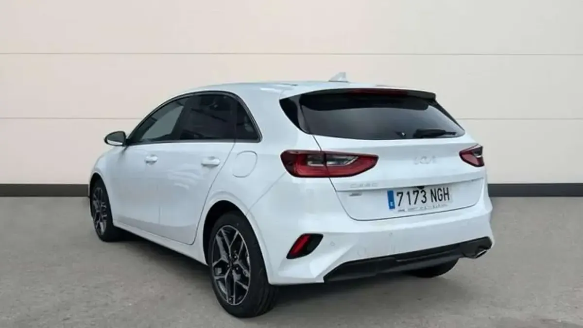Nuevo Kia Ceed 140 CV (102 kW) 2025 Blanco Utilitario