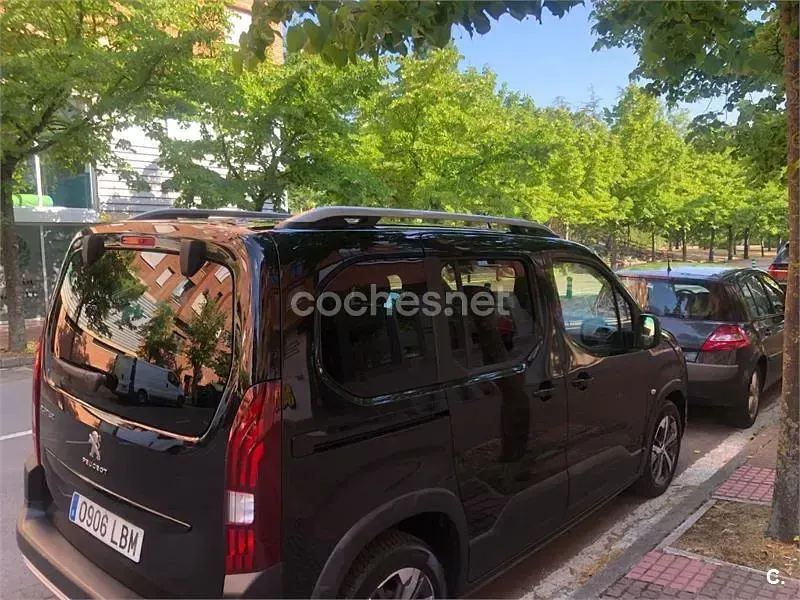 Usado Peugeot Rifter Allure 130 CV (95 kW) 2019 Negro Monovolumen