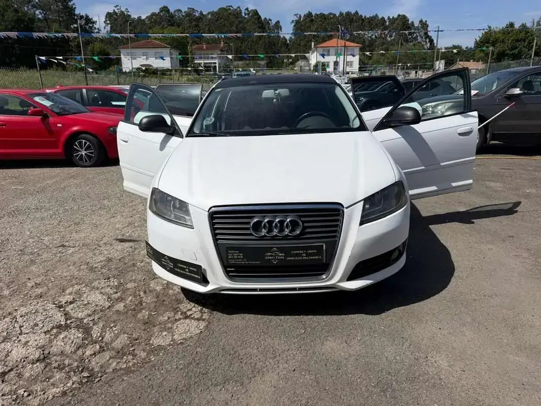 Usado Audi A3 Sportback Ambiente 140 CV (102 kW) 2010 Blanco Utilitario