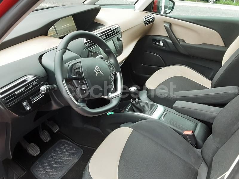Usado Citroën C4 Picasso Feel 120 CV (88 kW) 2016 Rojo Monovolumen