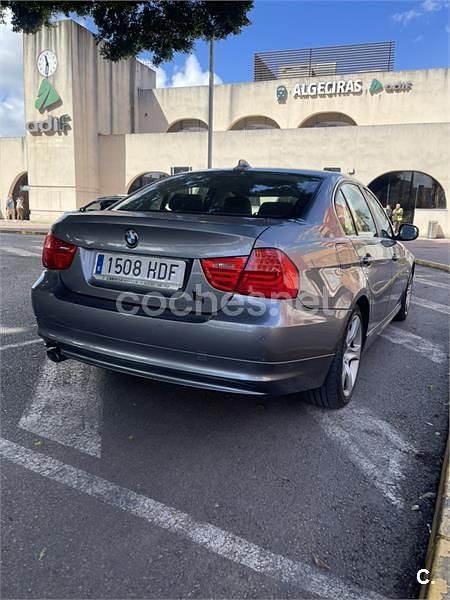 Usado BMW 318 143 CV (105 kW) 2011 Gris / plata Berlina