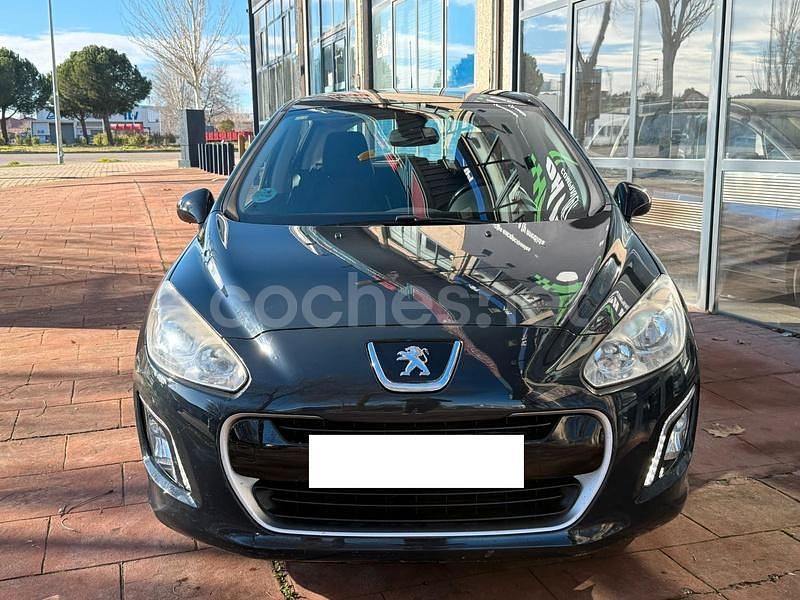 Usado Peugeot 308 Active 120 CV (88 kW) 2013 Azul Berlina