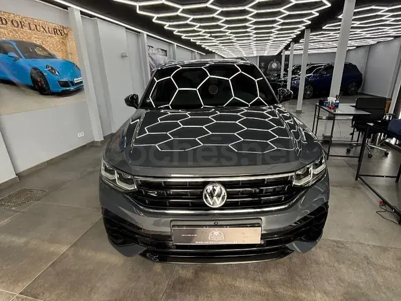 Używany VW Tiguan R 320 KM (235 kW) 2021 Szary SUV