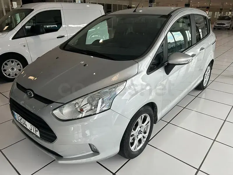 Usado Ford B-MAX Trend 95 CV (69 kW) 2016 Gris / plata Monovolumen