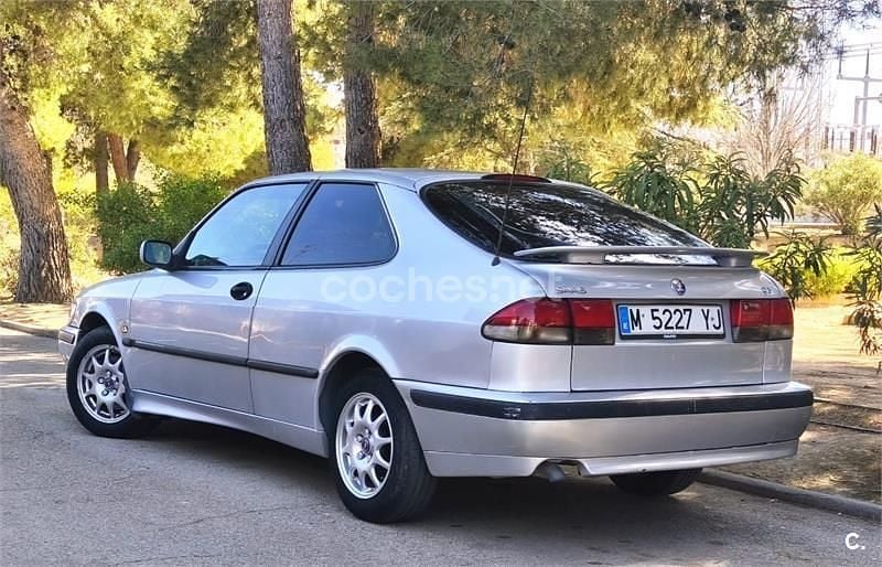 Usado Saab 9-3 115 CV (84 kW) 1999 Gris / plata Berlina