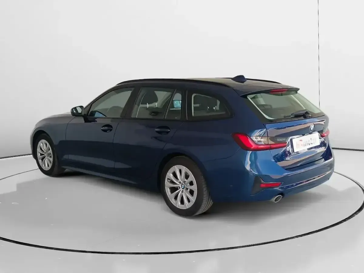 Usado BMW 318 Shadowline 150 CV (110 kW) 2020 Azul Familiar