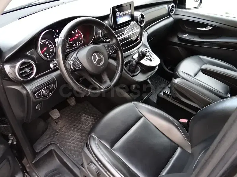 Usado Mercedes V220 163 CV (119 kW) 2016 Negro Monovolumen