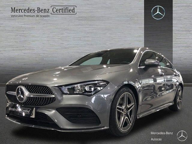 Usado Mercedes CLA200 Shooting Brake AMG line 150 CV (110 kW) 2022 Gris montaña Familiar
