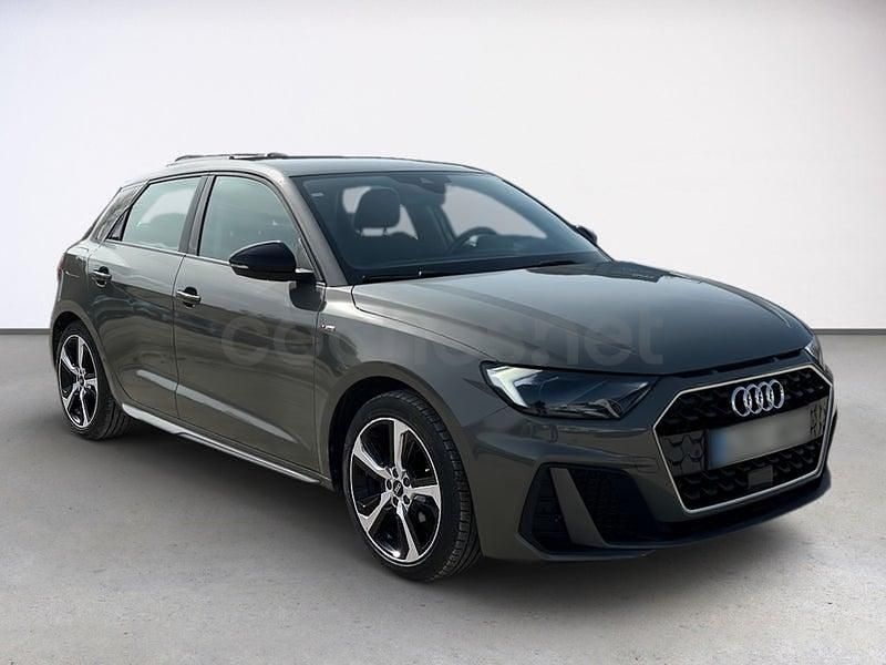 Usado Audi A1 Sportback 95 CV (69 kW) 2022 Gris / plata Utilitario