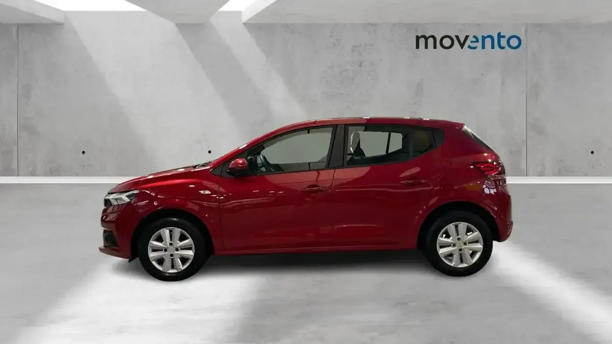 Usado Dacia Sandero Comfort 101 CV (74 kW) 2022 Rojo Berlina