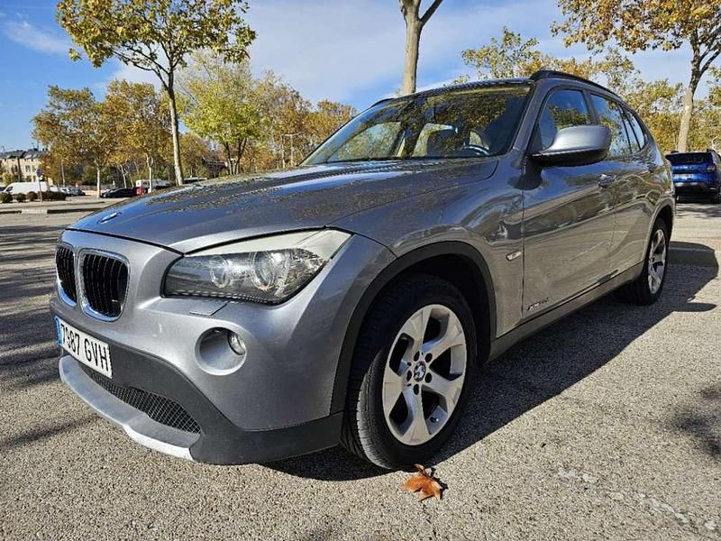 Gris Usado 2010 BMW X1 Comfort Edition SUV | 8600 € (Precio justo) - Imagen 1/4