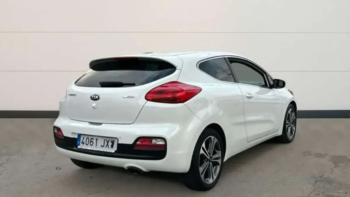 Usado Kia ProCeed 121 CV (88 kW) 2017 Blanco Utilitario