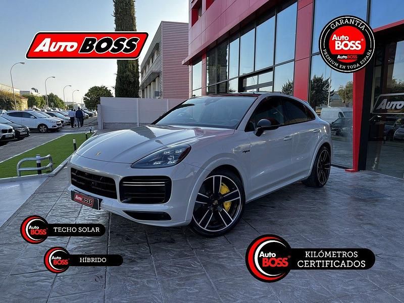Gris / plata Usado 2020 Porsche Cayenne Turbo S SUV | 124.900 € - Imagen 1/4