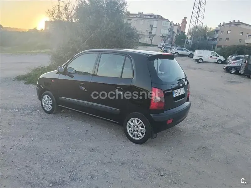 Usado Hyundai Atos GLS 63 CV (46 kW) 2006 Negro Utilitario