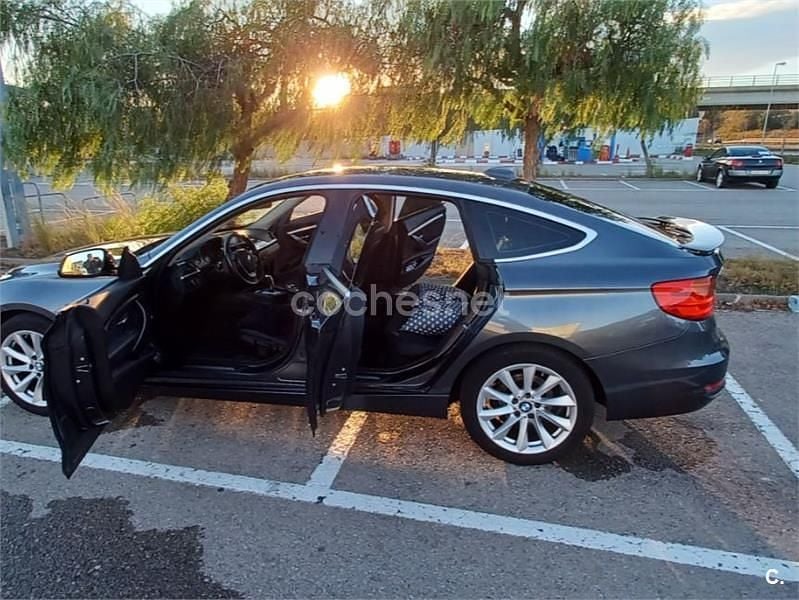 Gris / plata Usado 2014 BMW 320 Gran Turismo Berlina | 12.700 € (Un poco caro) - Imagen 1/4