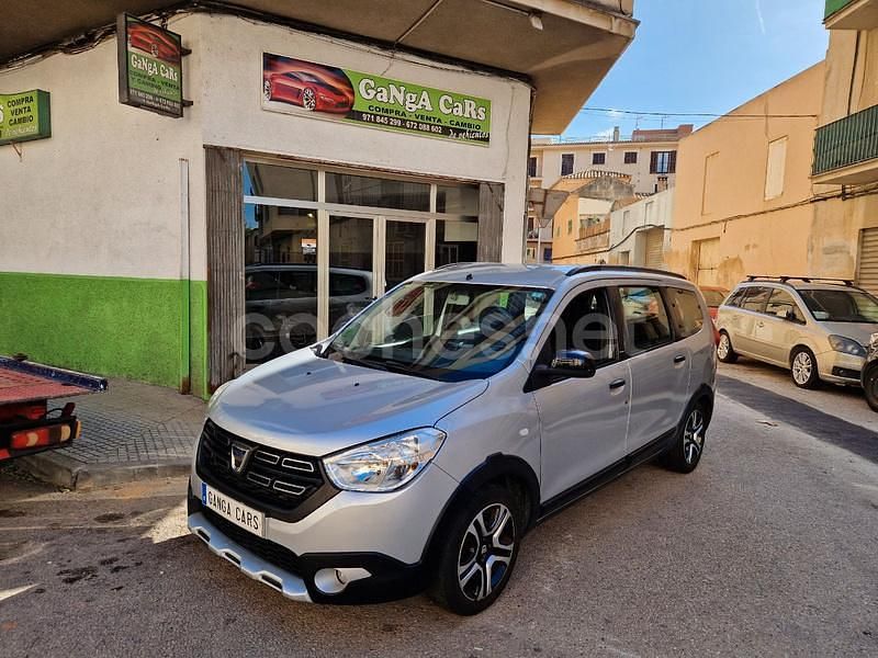 Gris / plata Usado 2018 Dacia Lodgy Stepway Monovolumen | 9990 € (Un poco caro) - Imagen 1/4