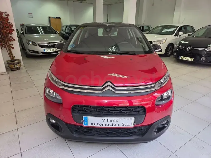 Usado Citroën C3 Feel 83 CV (61 kW) 2020 Granate Utilitario