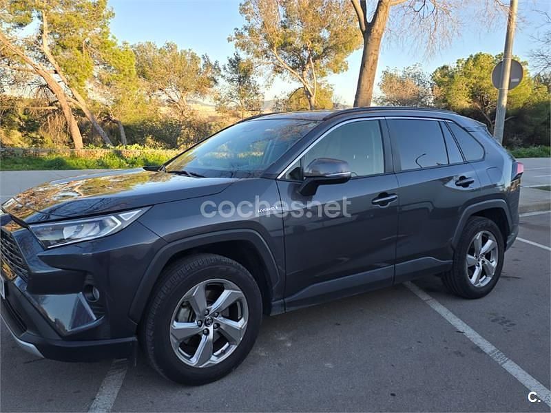 Usado Toyota RAV4 Hybrid Advance 218 CV (160 kW) 2019 Gris / plata SUV