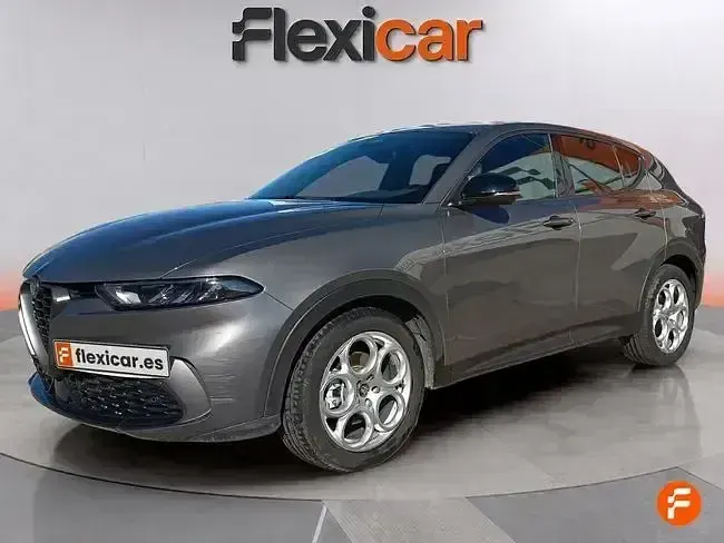 Usado Alfa Romeo Tonale Sprint 130 CV (95 kW) 2023 Gris SUV