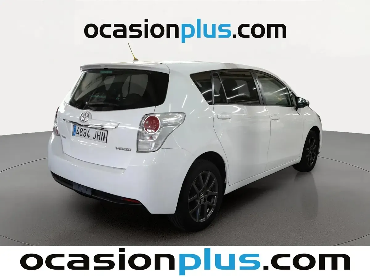 Usado Toyota Verso Advance 132 CV (97 kW) 2015 Blanco Monovolumen