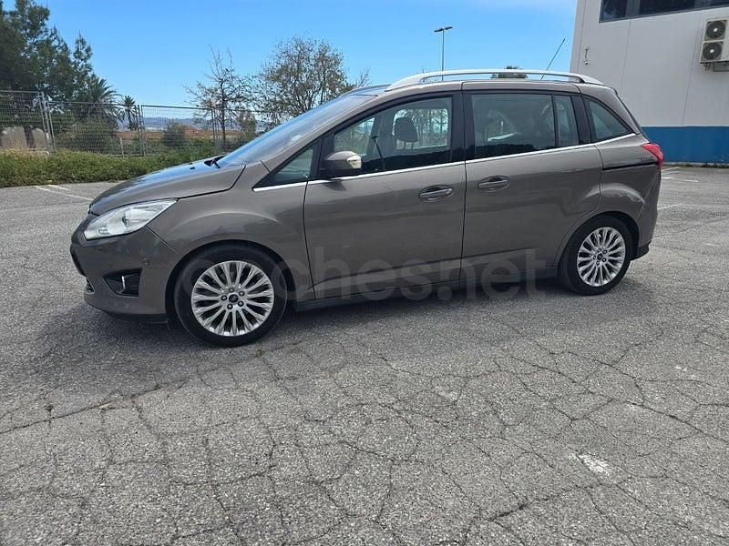 Usado Ford Grand C-Max Titanium 115 CV (84 kW) 2013 Marrón Monovolumen