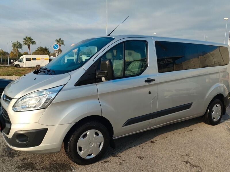 Usado Ford Transit Custom Trend 130 CV (95 kW) 2018 Gris