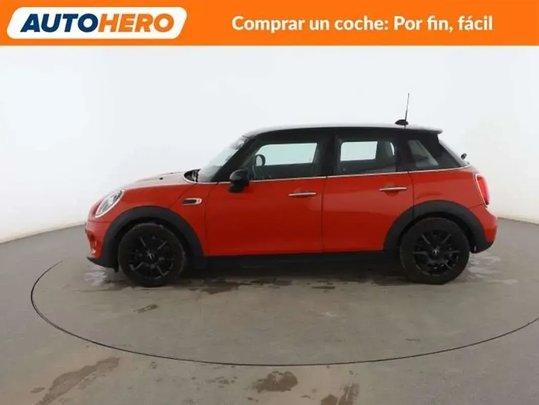 Usado Mini Cooper D 116 CV (85 kW) 2019 Rojo Utilitario