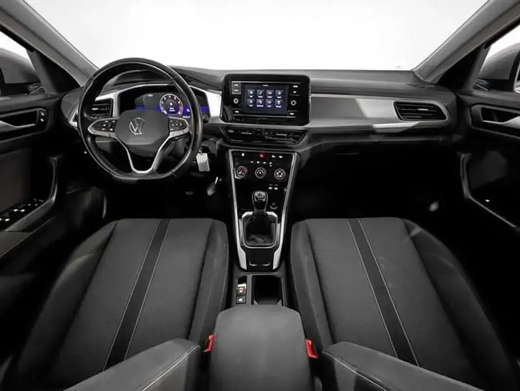 Usado VW T-Roc 110 CV (80 kW) 2023 Plateado SUV