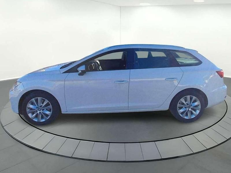 Usado Seat Leon ST Style 116 CV (85 kW) 2020 Blanco Familiar