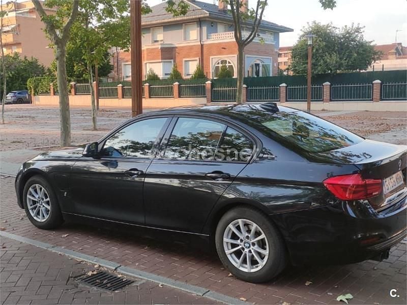 Usado BMW 330e Sport Line 252 CV (185 kW) 2018 Negro Berlina