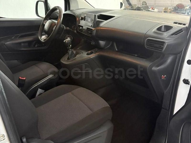 Usado Citroën Berlingo Live 102 CV (75 kW) 2022 Blanco Monovolumen