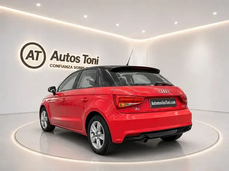Usado Audi A1 Sportback Design 95 CV (69 kW) 2015 Rojo Utilitario