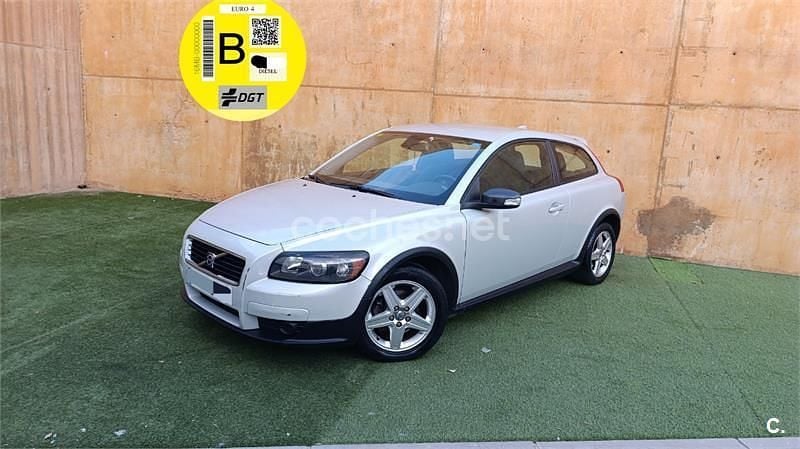 Gris / plata Usado 2007 Volvo C30 Summum Utilitario | 2990 € (Precio justo) - Imagen 1/4