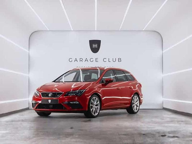 Usado Seat Leon FR 150 CV (110 kW) 2018 Rojo Utilitario