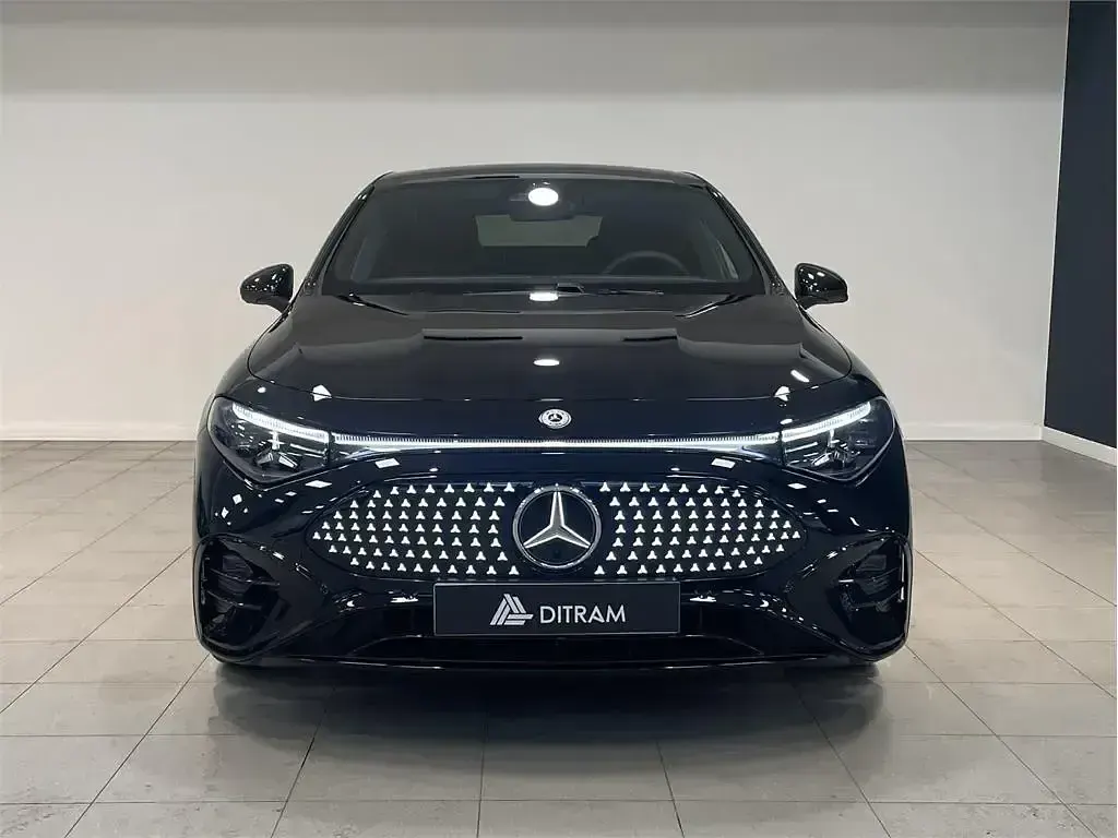 Usado Mercedes CLA 250+ 200 kW (272 CV) 2026 Negro Berlina