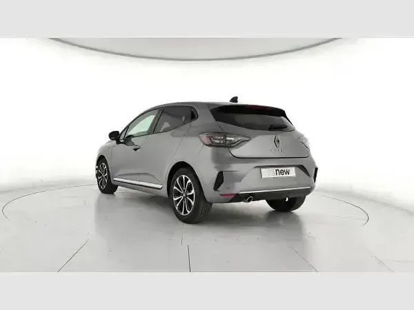 Usado Renault Clio V Techno 100 CV (73 kW) 2025 Gris Berlina