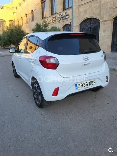 Usado Hyundai i10 67 CV (49 kW) 2025 Blanco Utilitario
