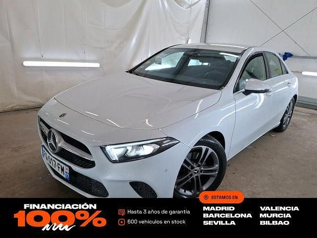 Usado Mercedes A180 Advantage 116 CV (85 kW) 2020 Blanco Berlina