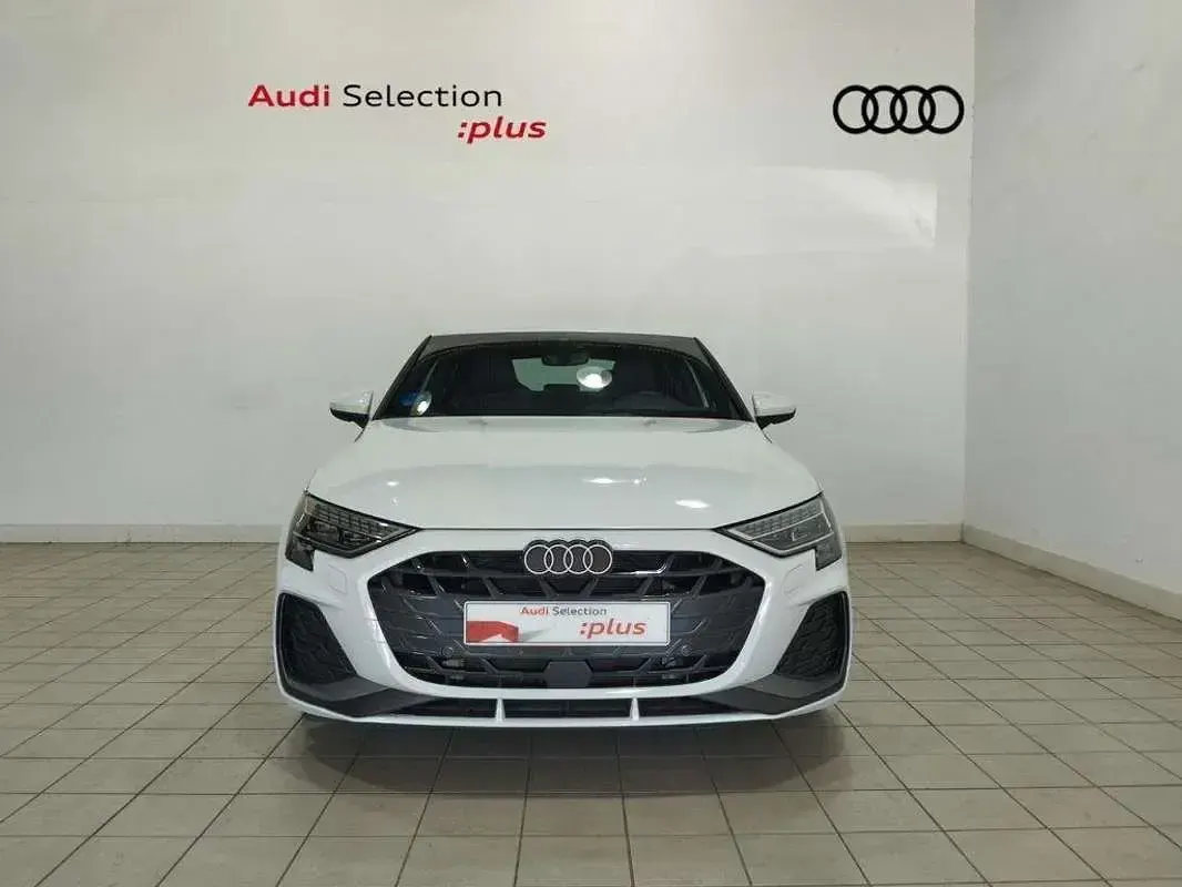 Usado Audi A3 Sportback e-tron S-Line 204 CV (150 kW) 2025 Blanco Utilitario